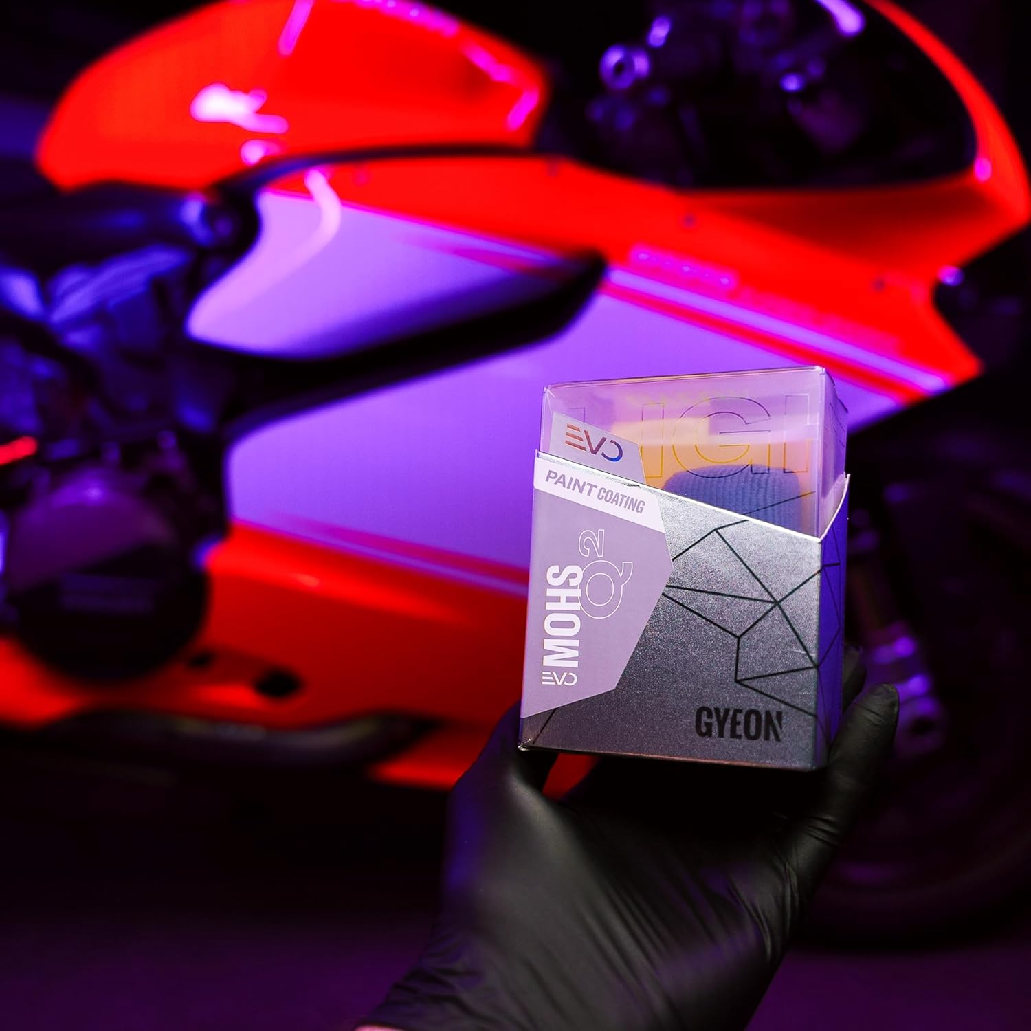 GYEON MOHS EVO Ceramic Coating for Cars High Gloss and Super Slick 30ml | Professional SiO2 ceramic coating delivers deep gloss and up to 3 years of hydrophobic UV protection — single-layer DIY. - Image 9